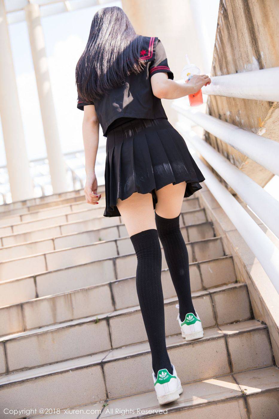 秀人网骨感女神Angela小热巴英伦校服丝袜美腿制服诱惑美图-13