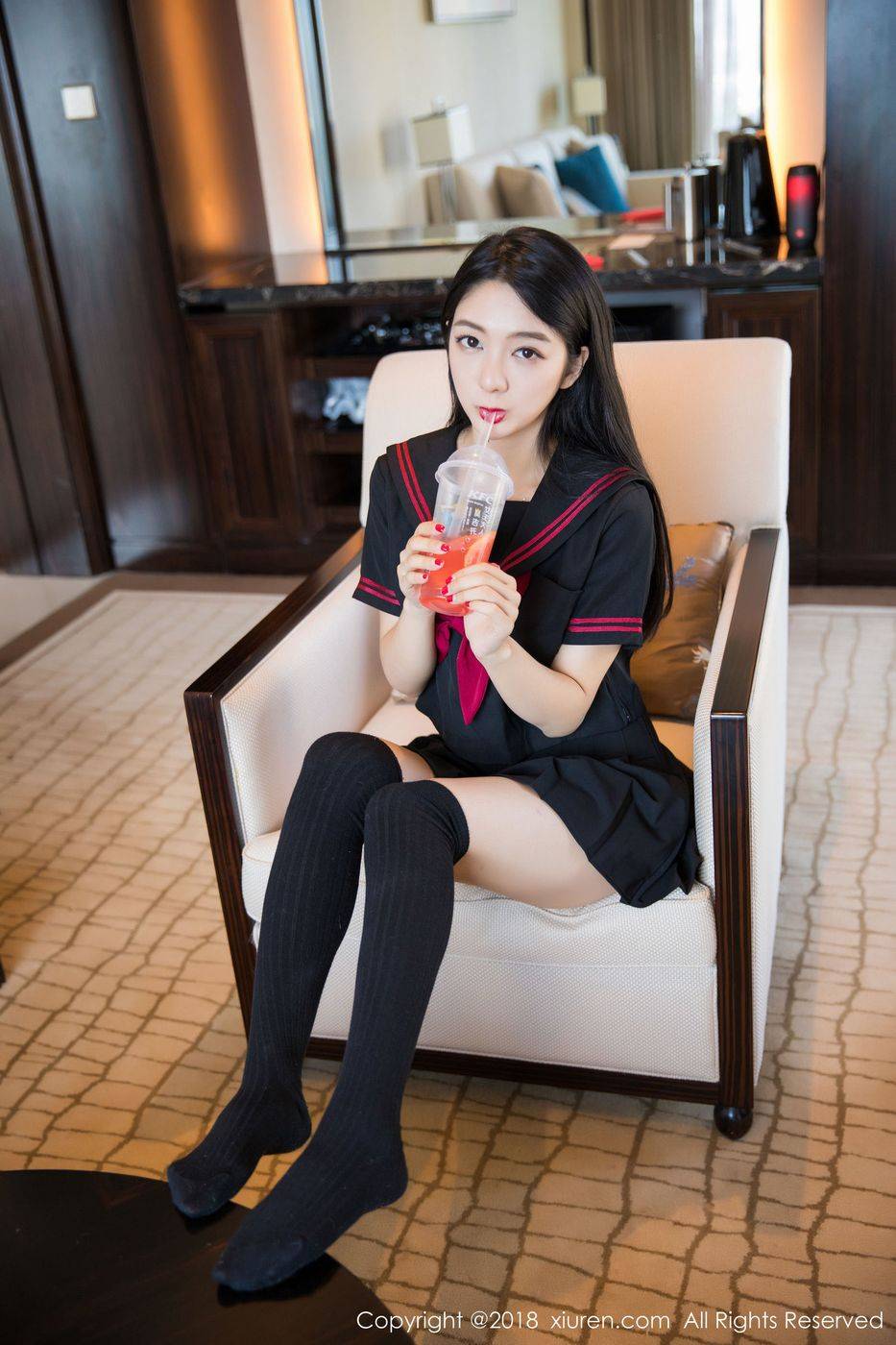 秀人网骨感女神Angela小热巴英伦校服丝袜美腿制服诱惑美图-15