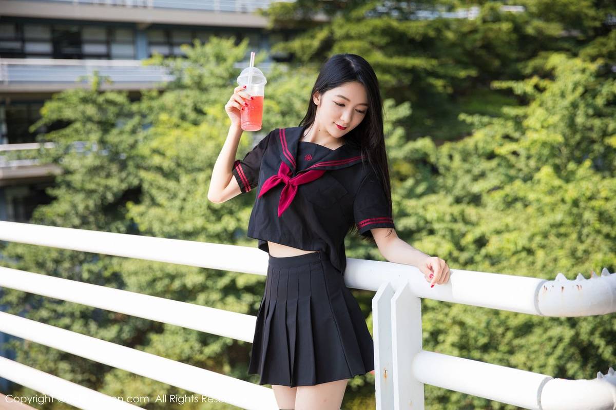 秀人网骨感女神Angela小热巴英伦校服丝袜美腿制服诱惑美图-42