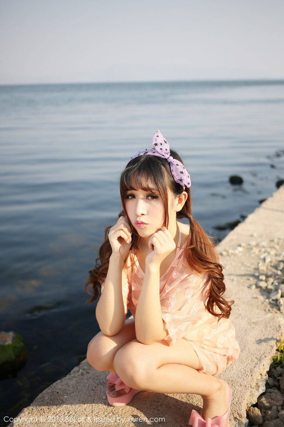 波萝社宅男女神张优ayoyo童颜巨乳内衣诱惑大理户外旅拍-26