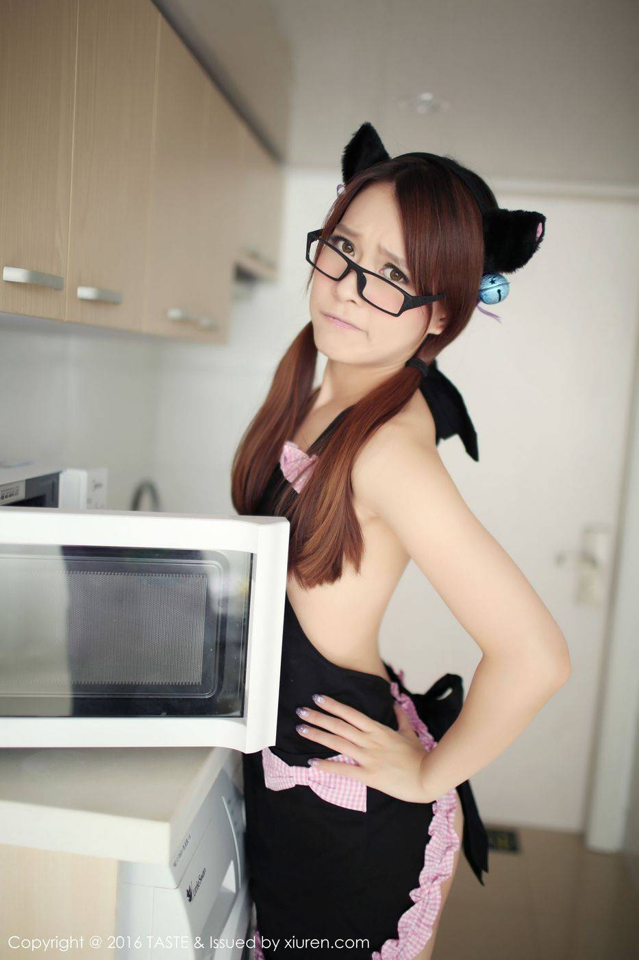 顽味生活新人模特Carol酱死库水厨娘制服诱惑首套写真-9