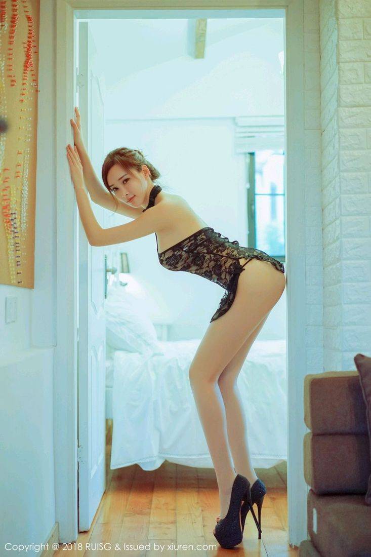 秀人网性感女神周妍希奶瓶土肥圆透视装情趣蕾丝诱惑写真-15