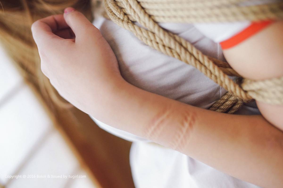 波萝社美女模特哈妮HaaNi日系榻榻米SM捆绑紧身诱惑写真-27