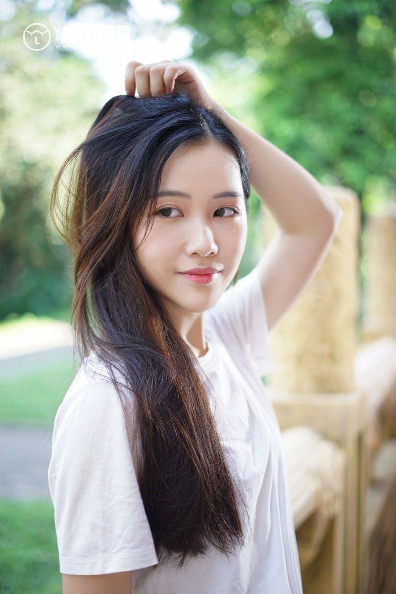 雅拉依清纯美女模特卡柔校园邂逅学姐回眸一笑清新美图-3