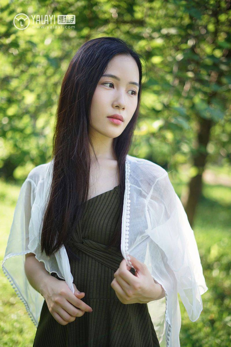 雅拉依清纯美女模特卡柔校园邂逅学姐回眸一笑清新美图-35