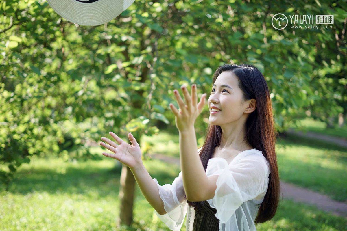 雅拉依清纯美女模特卡柔校园邂逅学姐回眸一笑清新美图-38