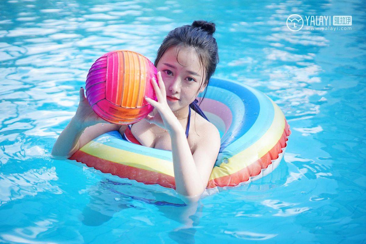 雅拉依性感美女王小淼泳池比基尼内衣湿身诱惑唯美写真-26