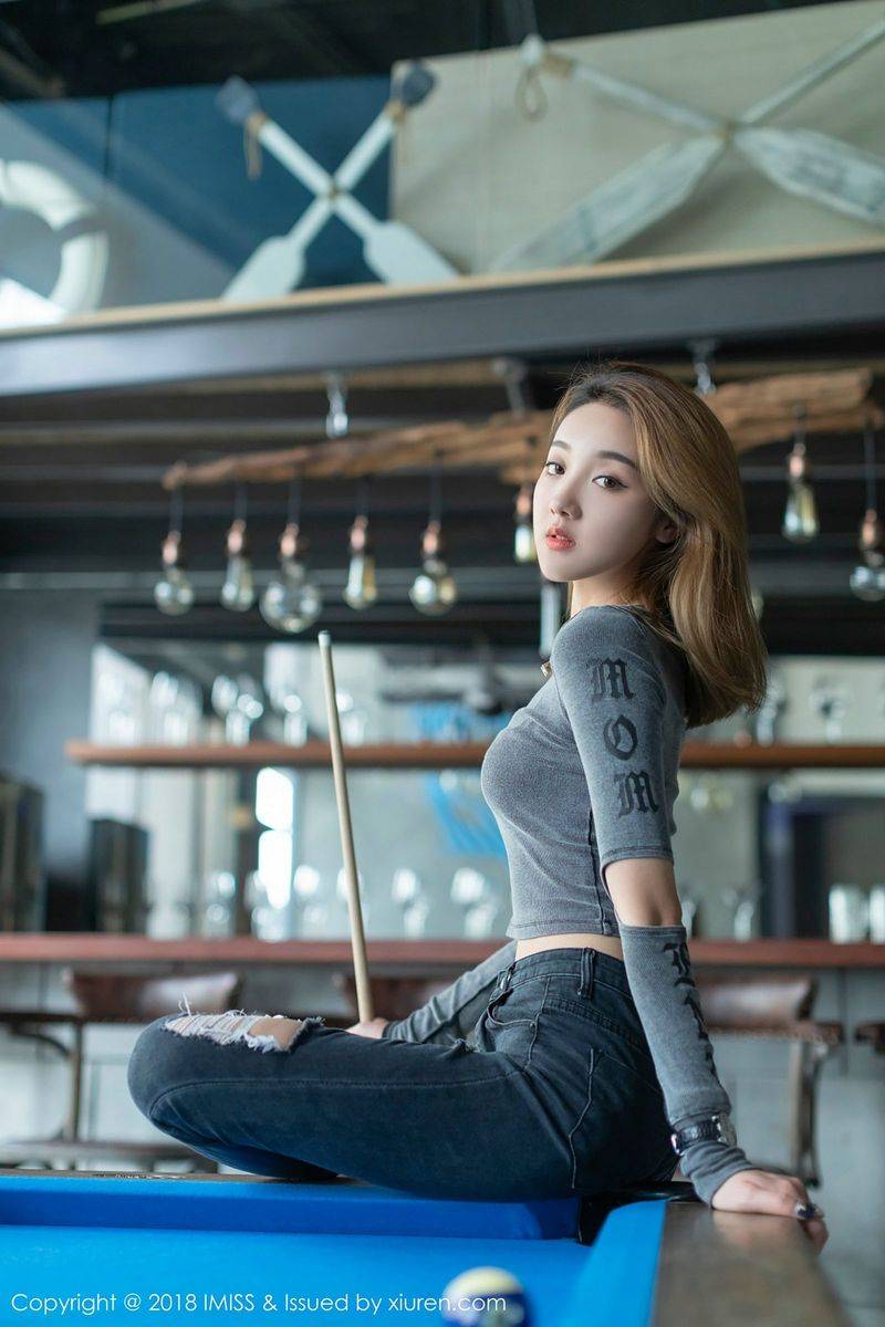 爱蜜社新人模特美琪vicky颜值与气质兼具小清新首套写真-27