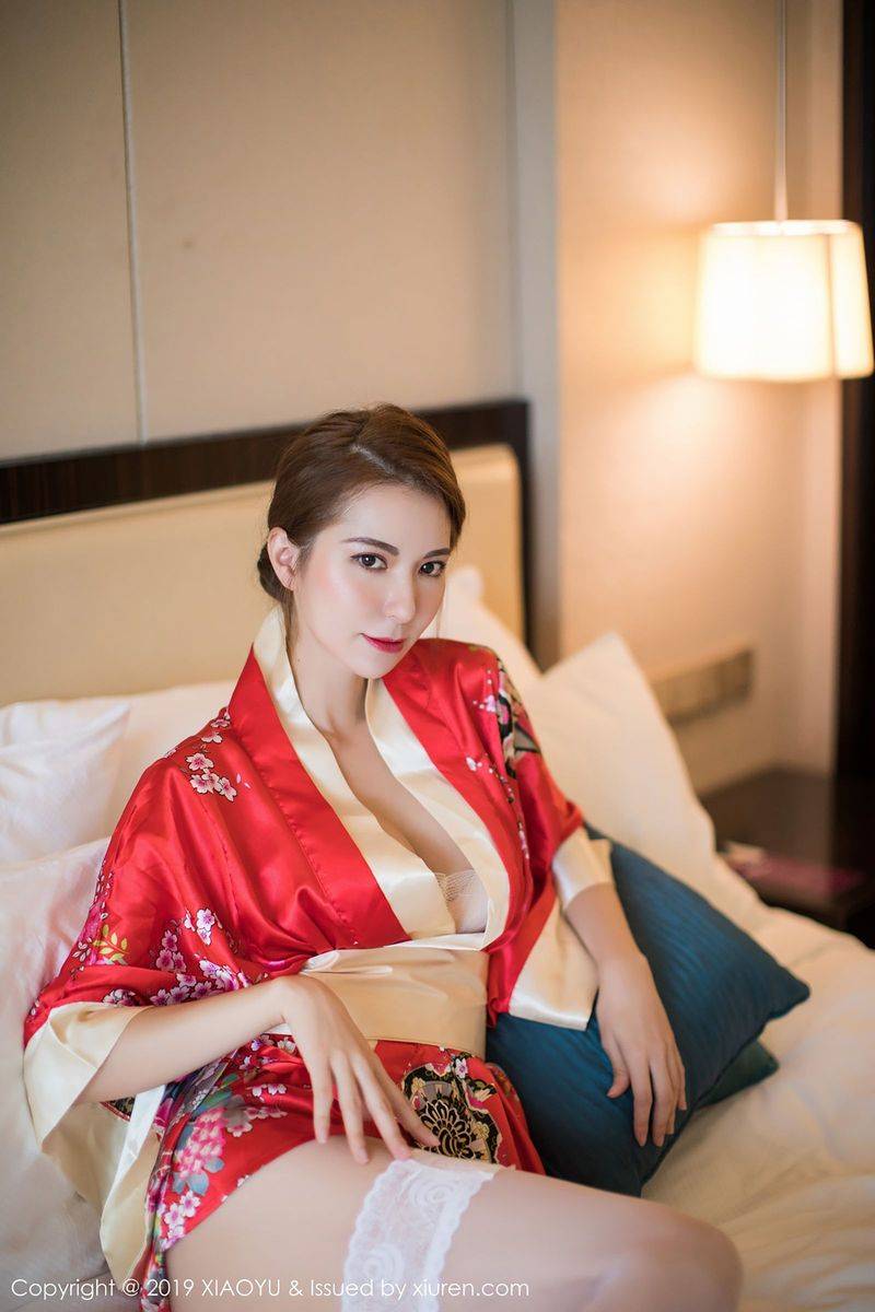 语画界性感女神陈良玲carry大红和服丝袜美腿内衣诱惑写真-17