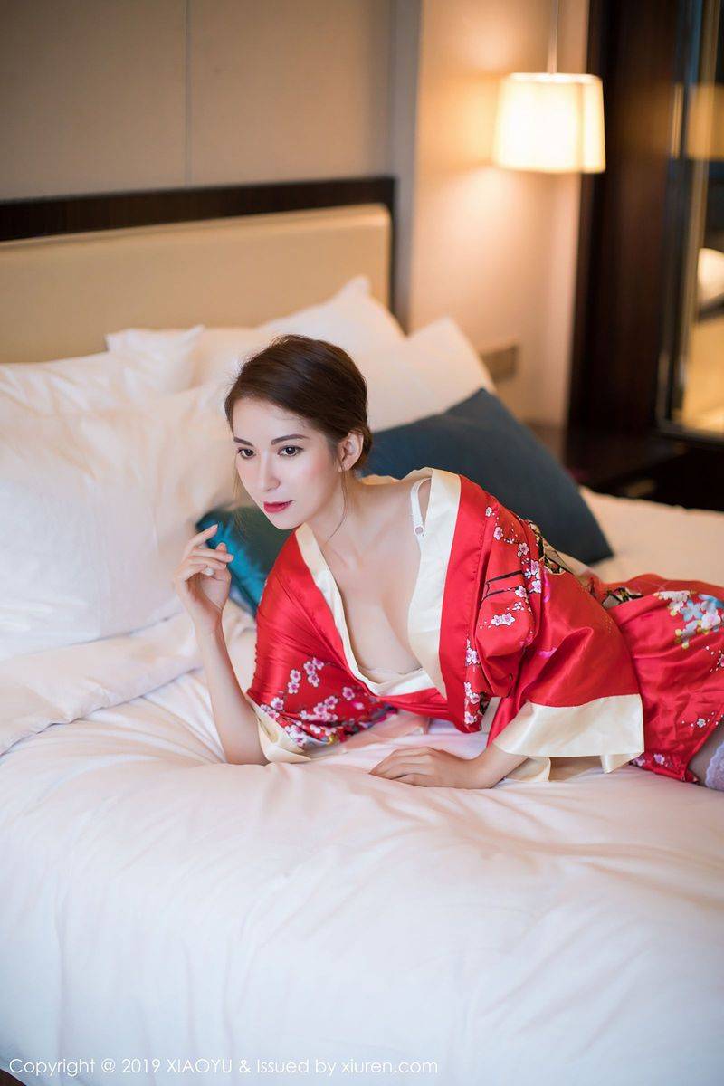 语画界性感女神陈良玲carry大红和服丝袜美腿内衣诱惑写真-25