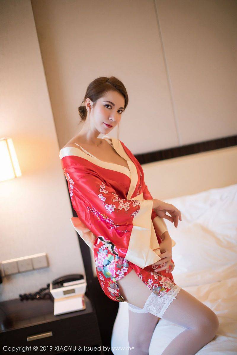 语画界性感女神陈良玲carry大红和服丝袜美腿内衣诱惑写真-37