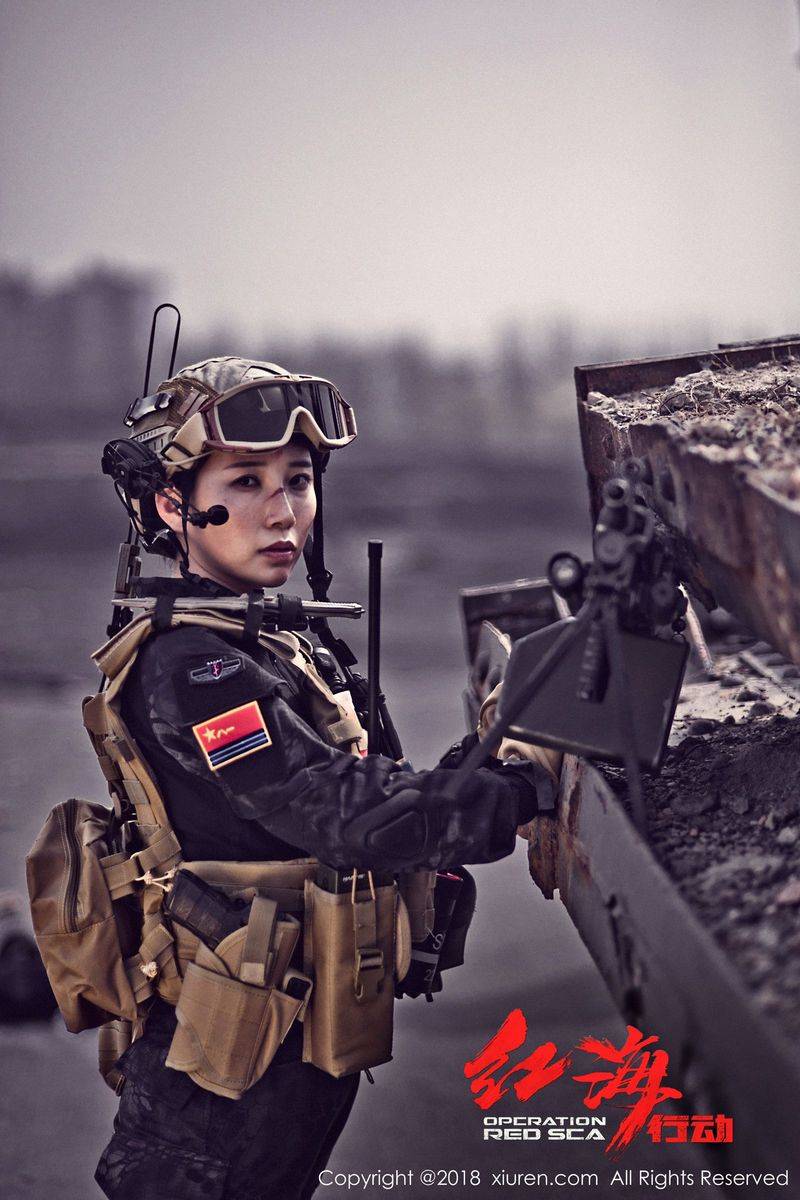 秀人网短发百变大美女枝恩白色深V浴衣玫瑰花瓣浴首套写真-50