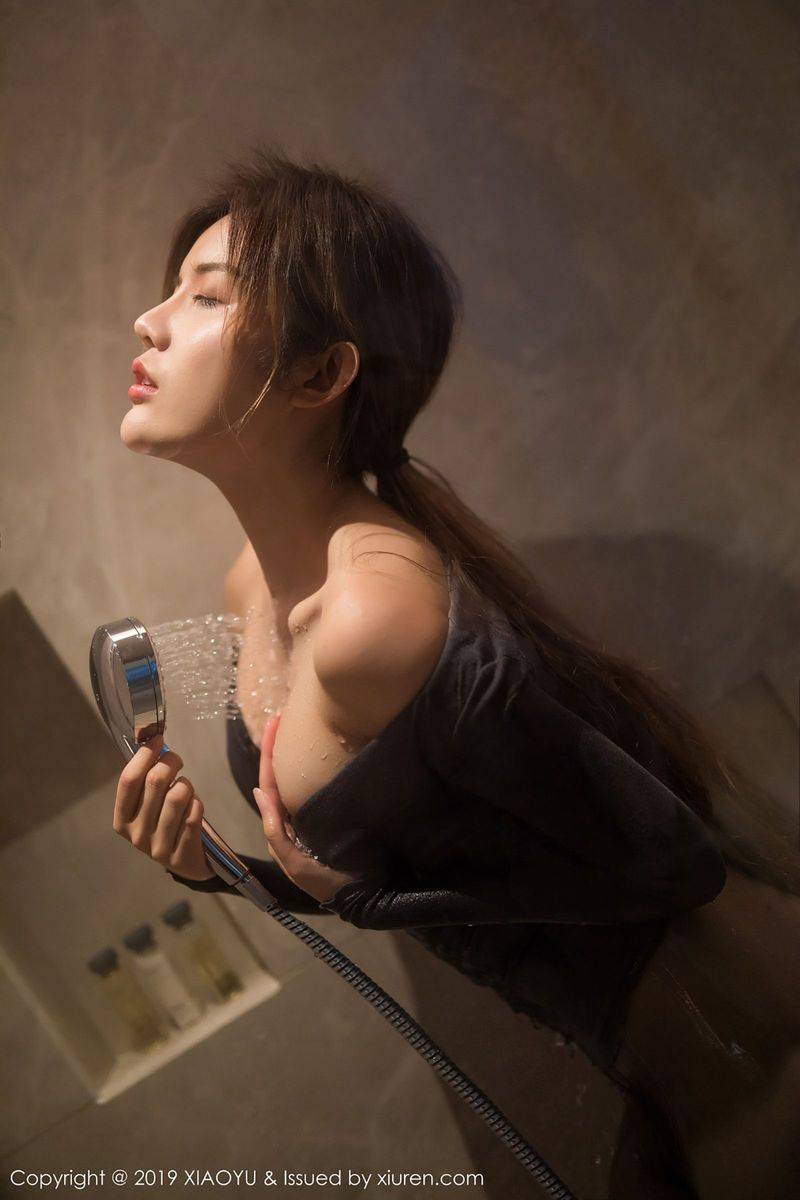 语画界性感女神Cris卓娅祺黑丝美腿浴室湿身诱惑写真-25