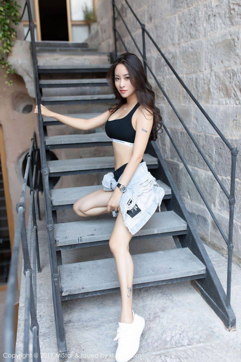 魅妍社气质美女穆菲菲性感旗袍诱惑翘臀土耳其户外旅拍-32