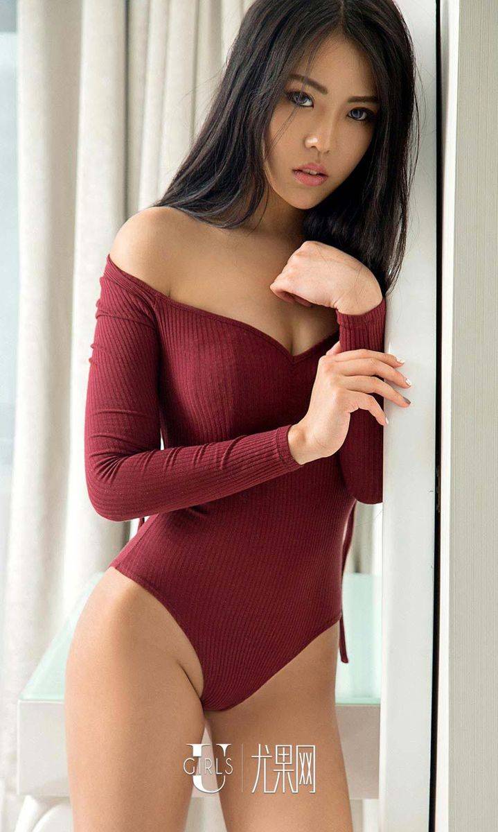 尤果网冷艳美女明娜黑色皮裤高耸爆乳丁字裤内衣诱惑美图-28