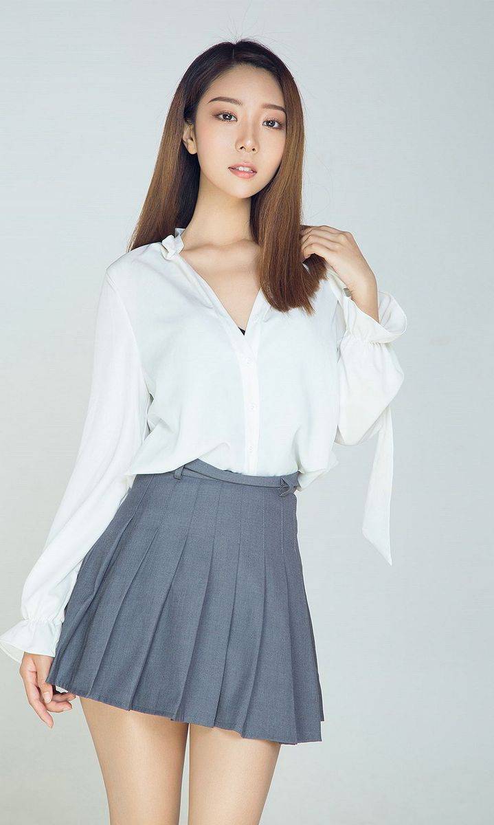 尤果网美女模特依然然清纯校服比基尼内衣制服诱惑美图-8