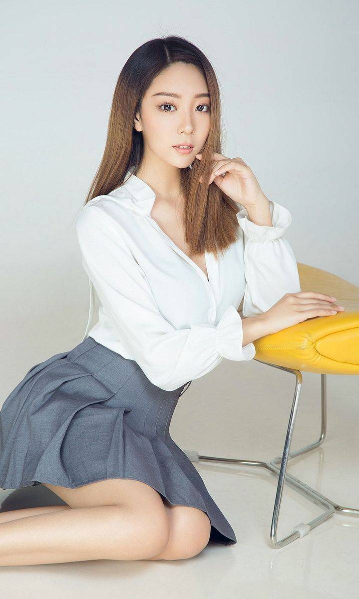 尤果网美女模特依然然清纯校服比基尼内衣制服诱惑美图-5