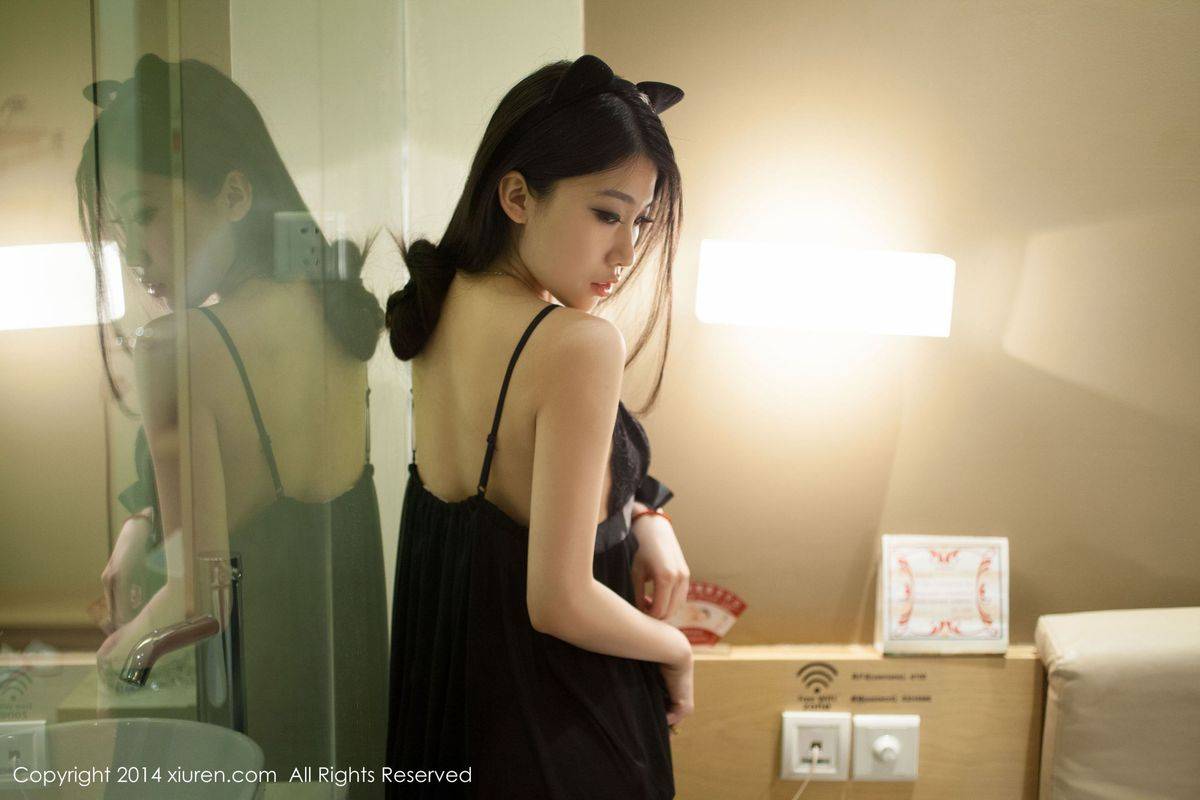 秀人网美女模特战姝羽Zina情趣透视内衣诱惑翘臀美图-41