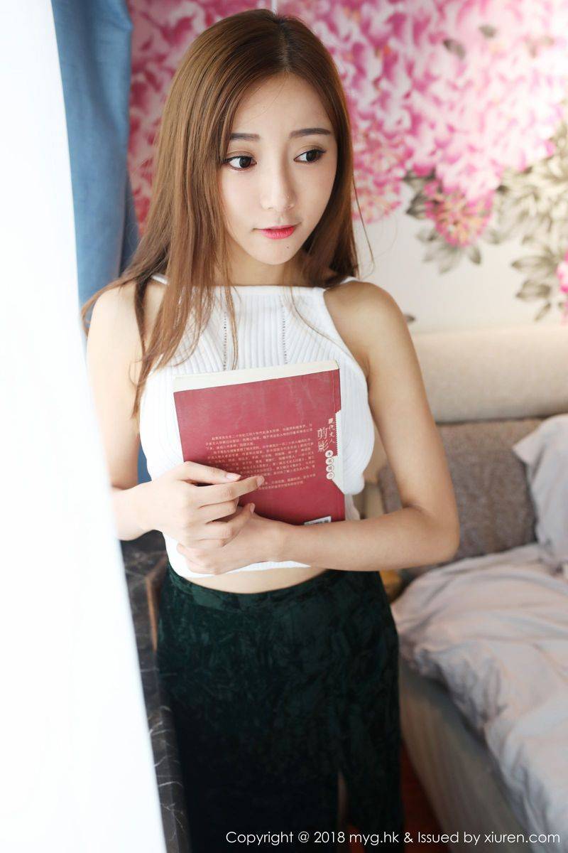 美媛馆性感女神王馨瑶yanni甜美草帽气质优雅OL写真-13