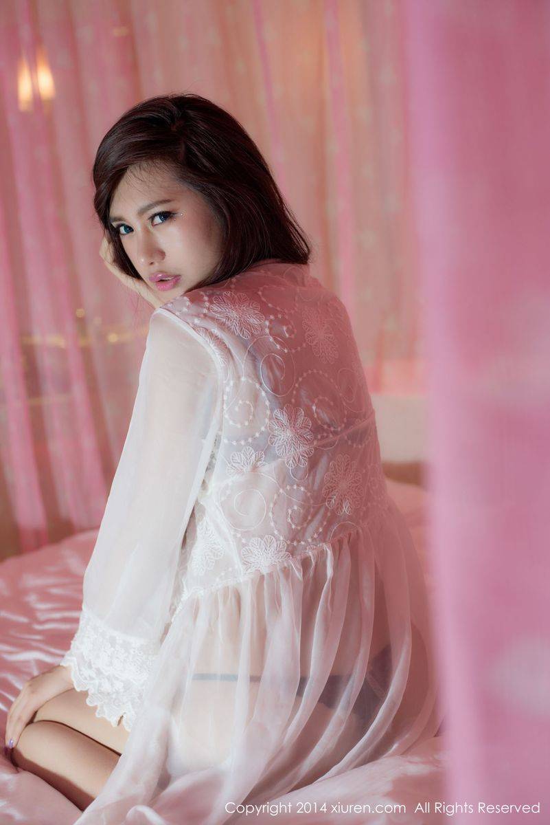 美媛馆美女模特绮里嘉ula护士装制服湿身诱惑泰国旅拍-14