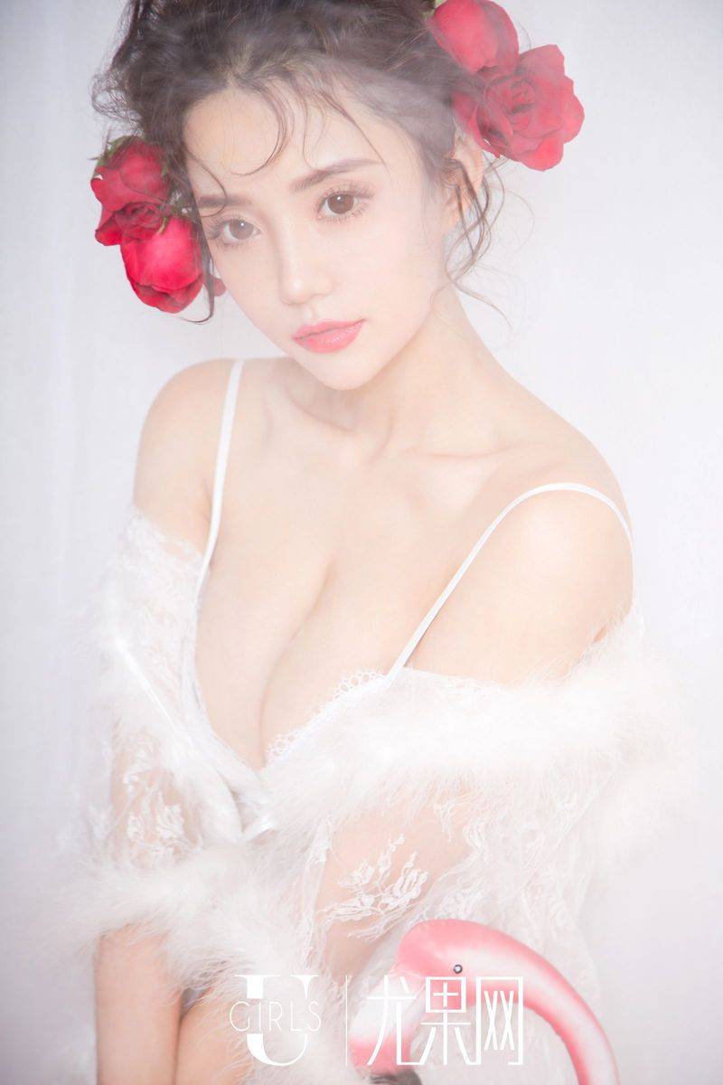 尤果网90后美女模特可欣透视吊裙白皙美胸性感唯美写真-20