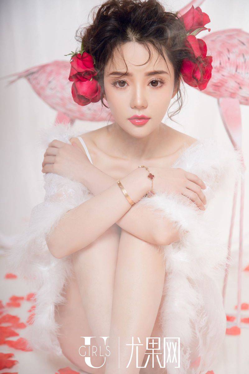 尤果网90后美女模特可欣透视吊裙白皙美胸性感唯美写真-62