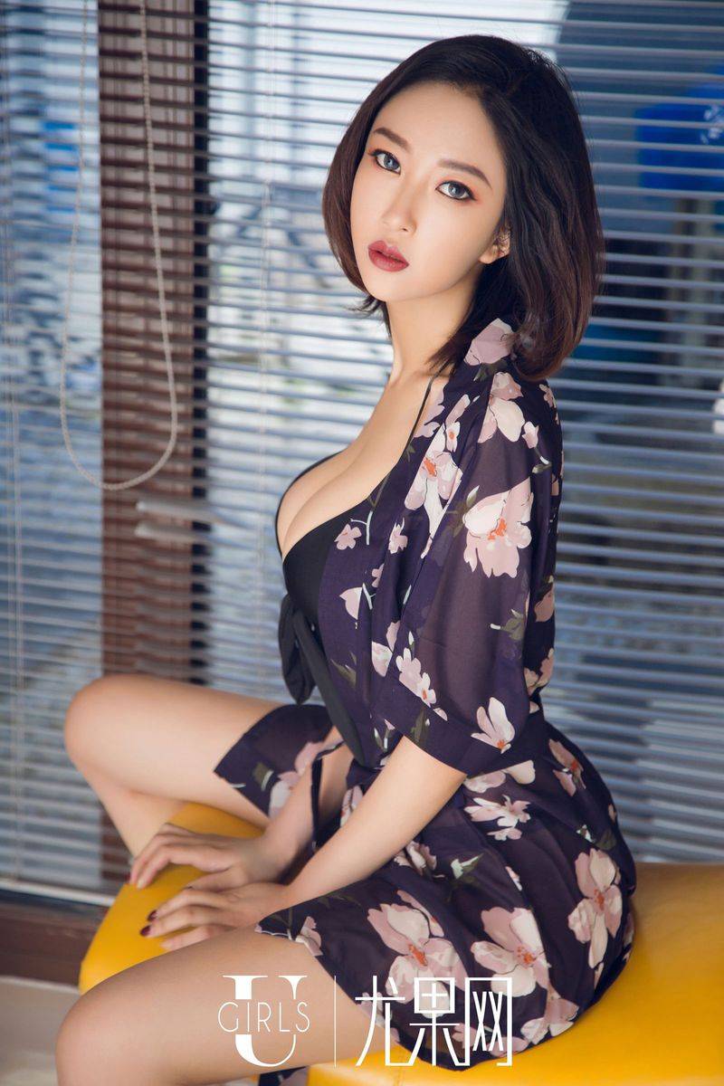 尤果网短发美女模特栗子Riz波涛胸涌白皙爆乳内衣诱惑美图-2