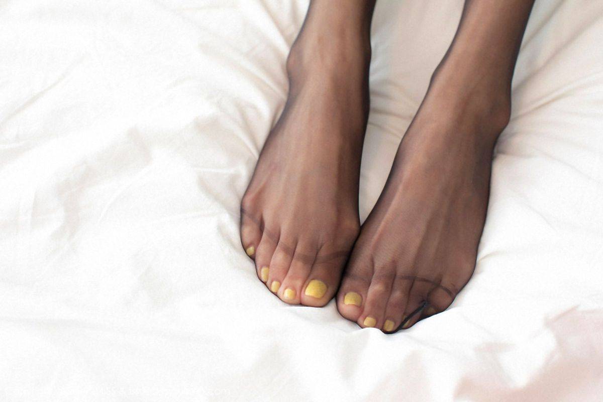 爱蜜社篮球宝贝小狐狸Sica黑丝美腿吊袜翘臀性感写真-34