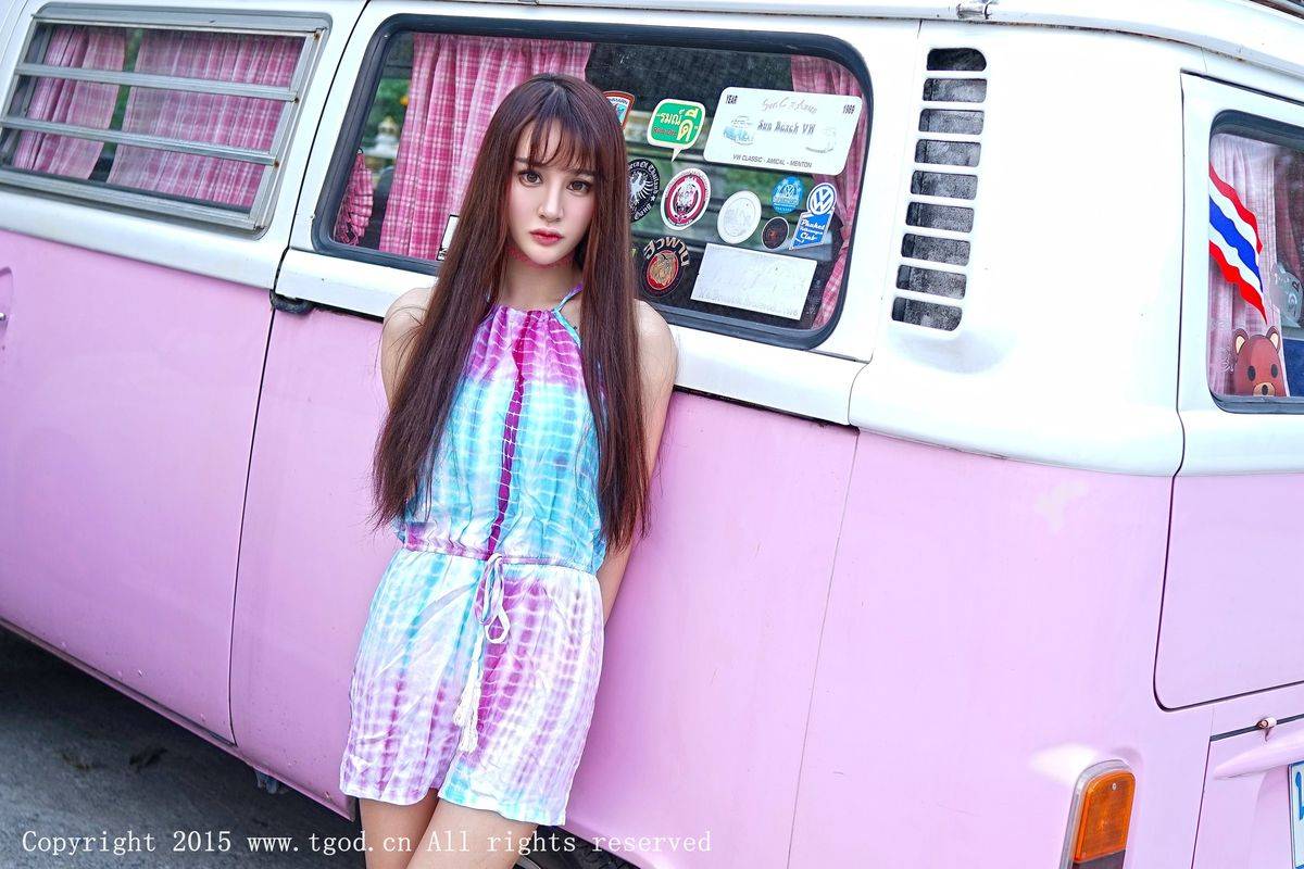 推女神养眼美女Cheryl青树修长美腿完美身姿普吉岛旅拍-38