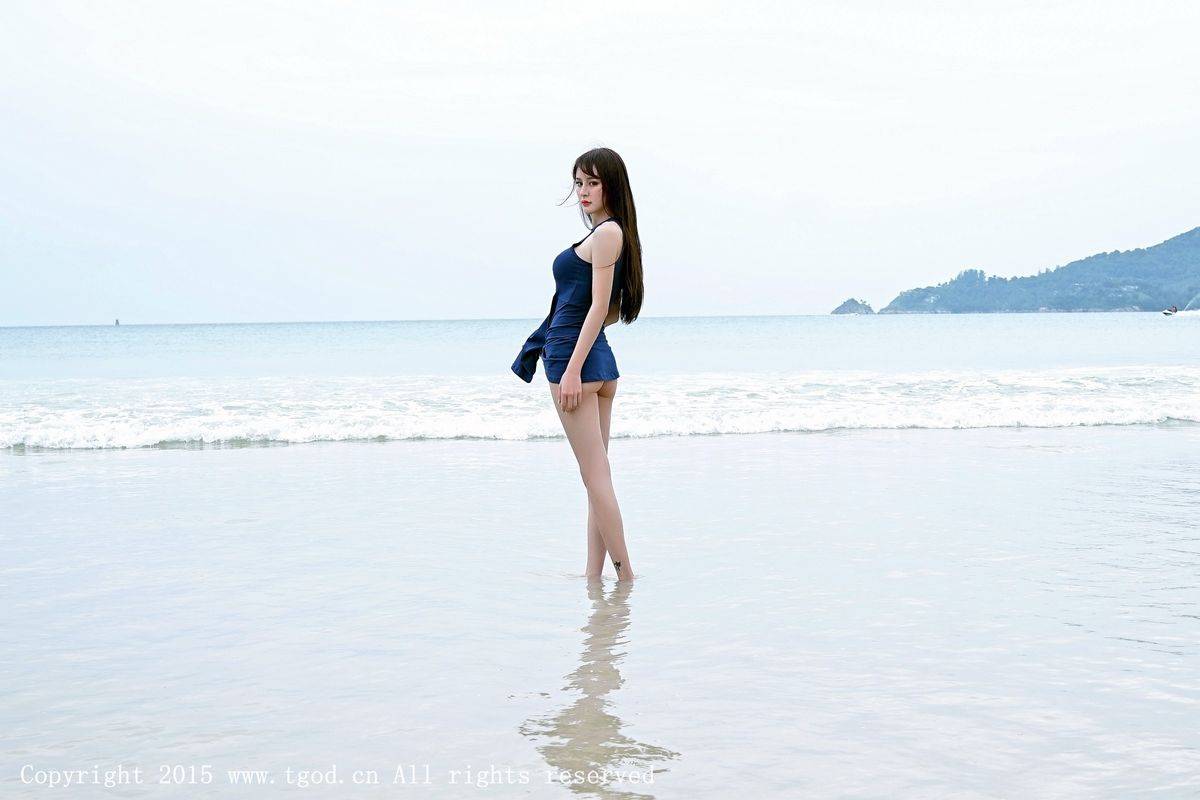 推女神养眼美女Cheryl青树修长美腿完美身姿普吉岛旅拍-47