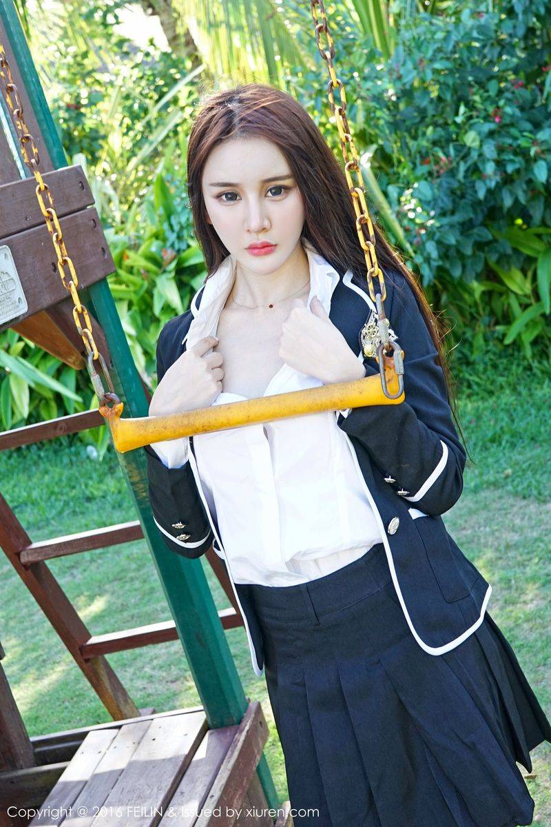 嗲囡囡女神Cheryl青树学生装比基尼制服诱惑薄荷岛旅拍-3