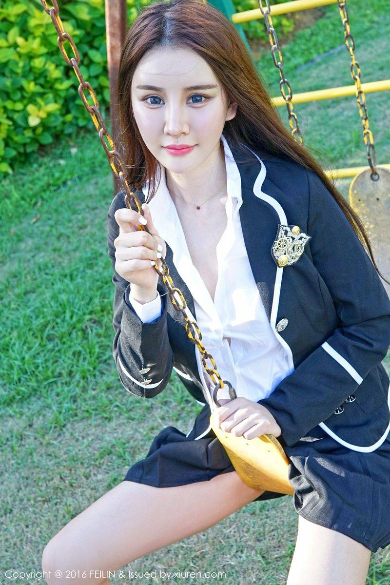 嗲囡囡女神Cheryl青树学生装比基尼制服诱惑薄荷岛旅拍-5