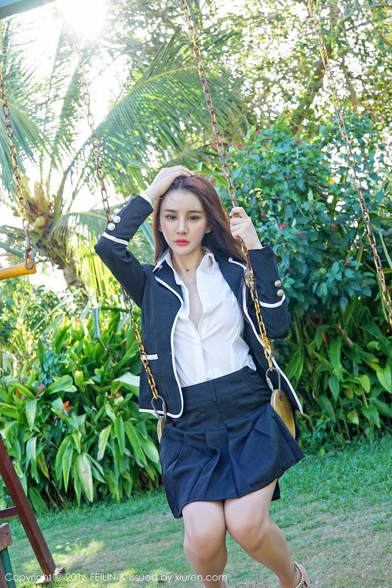 嗲囡囡女神Cheryl青树学生装比基尼制服诱惑薄荷岛旅拍-7