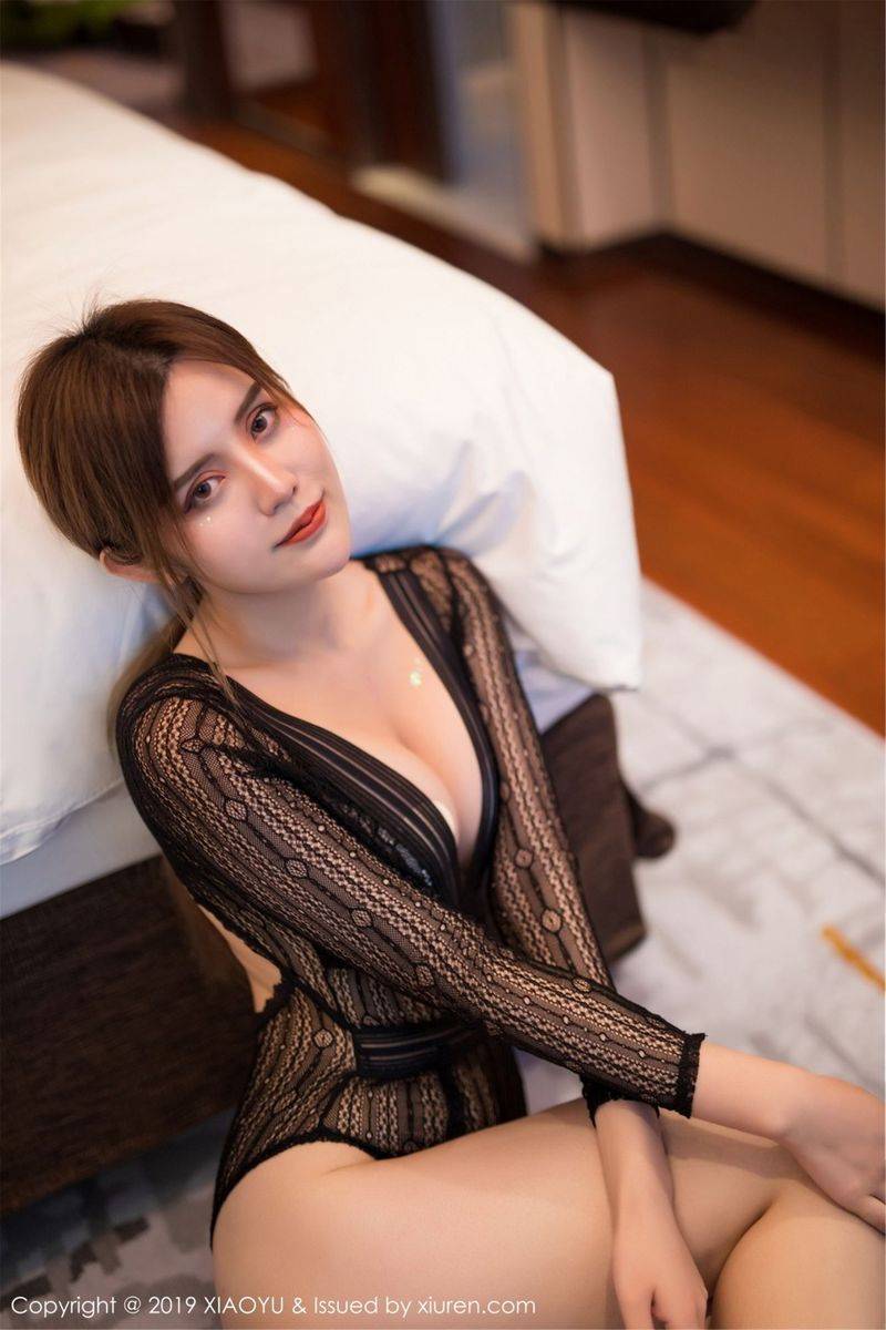 语画界性感女神Cris卓娅祺高耸美胸浑圆臀部私房透视写真-6