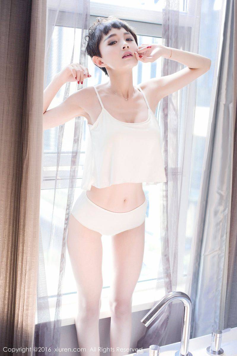 秀人网短发美女空姐babykiki白衬衫浴缸湿身诱惑写真-3