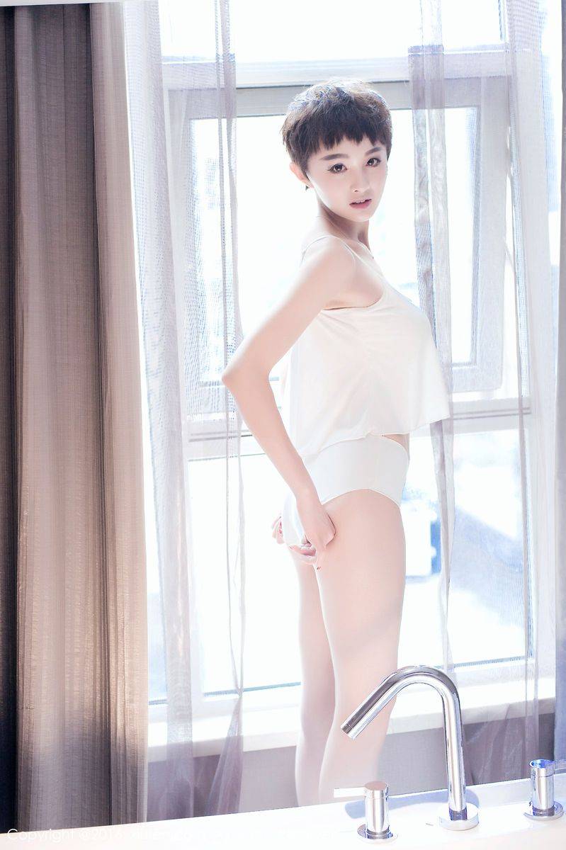 秀人网短发美女空姐babykiki白衬衫浴缸湿身诱惑写真-46