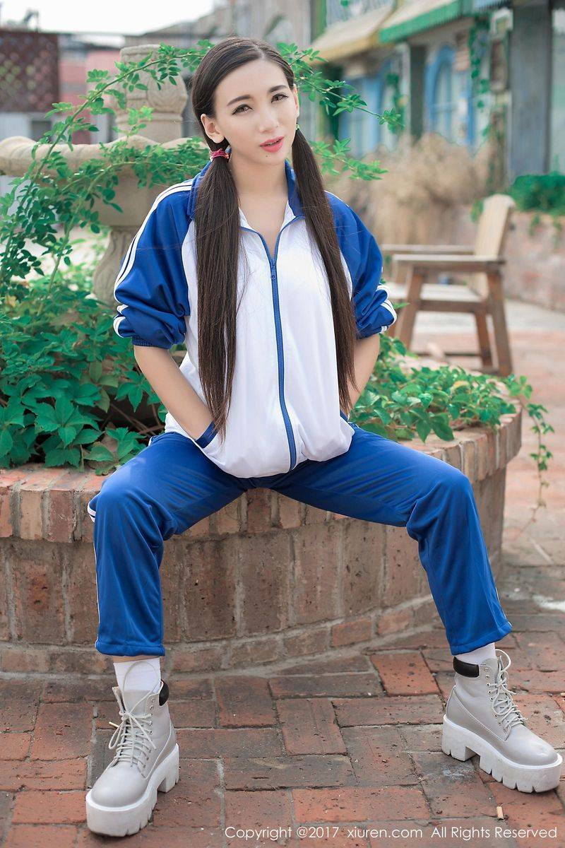 秀人网清纯美女赵颖ZY青春校服系美胸细腰内衣诱惑套图-7