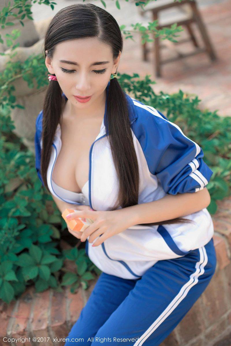 秀人网清纯美女赵颖ZY青春校服系美胸细腰内衣诱惑套图-17