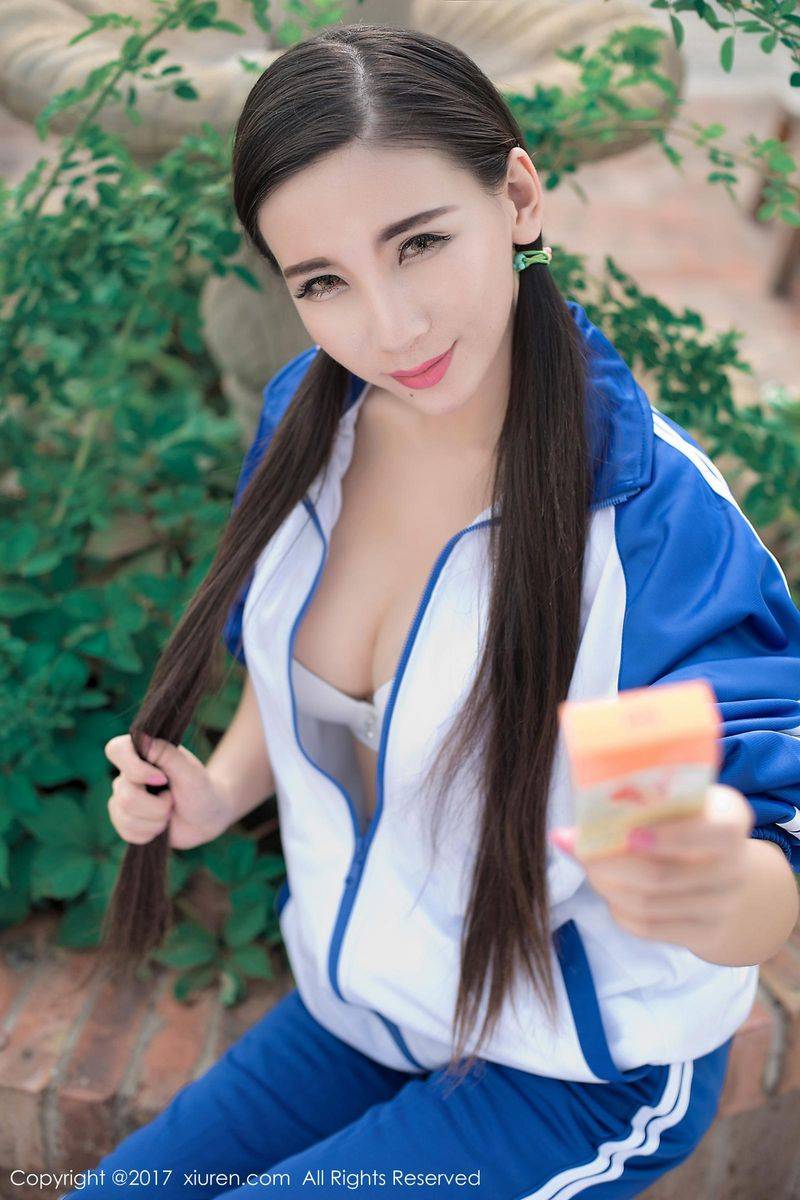 秀人网清纯美女赵颖ZY青春校服系美胸细腰内衣诱惑套图-21