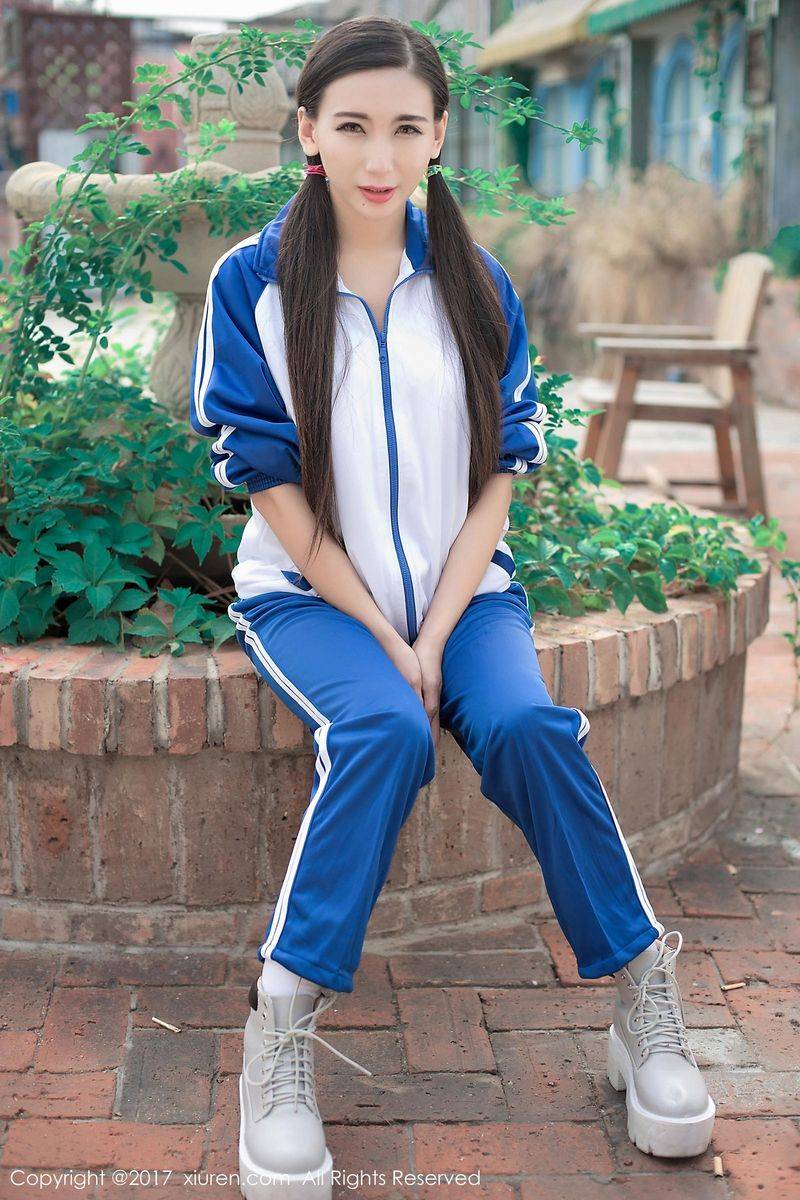 秀人网清纯美女赵颖ZY青春校服系美胸细腰内衣诱惑套图-52