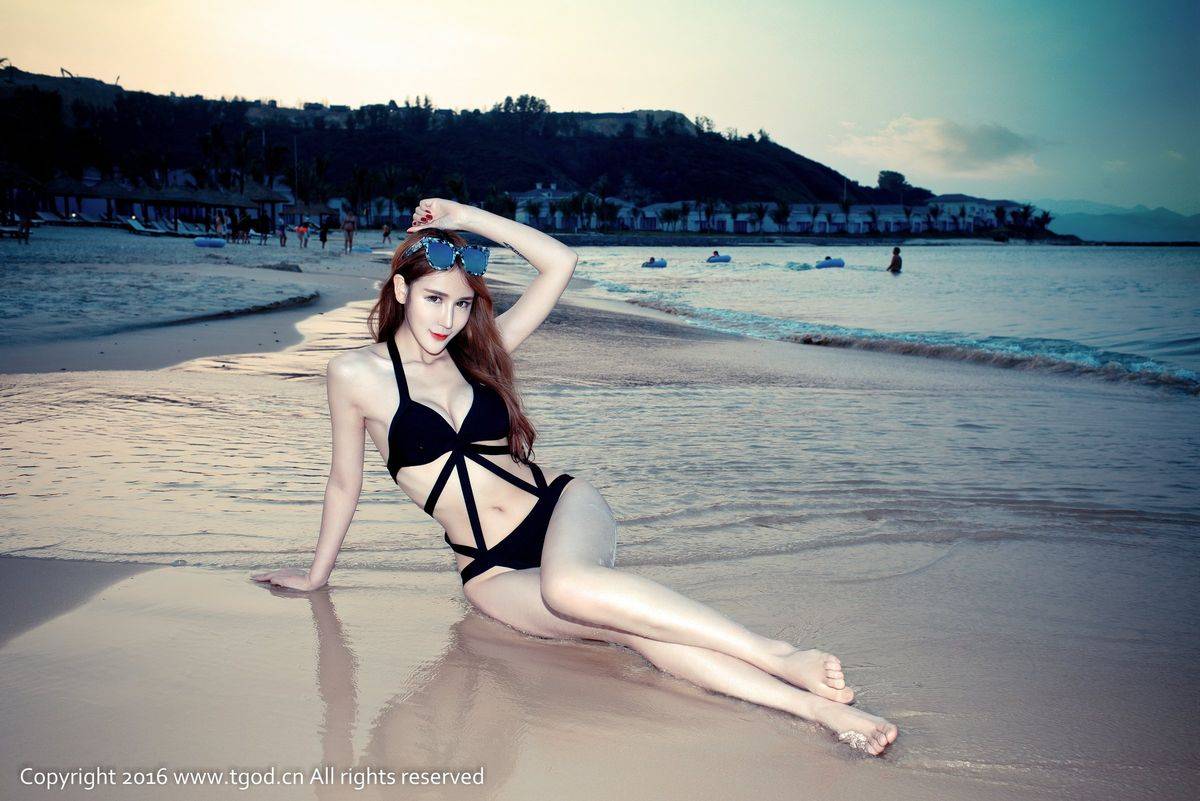 推女神性感美女伍月yuer沙滩比基尼内衣诱惑越南芽庄旅拍-42