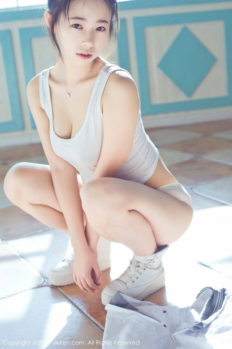 秀人网性感嫩模草莓zz童颜巨乳日系死库水少女造型美图-26