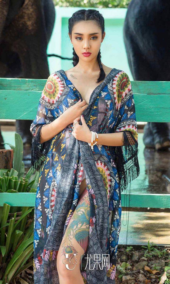 尤果网美女模特尤菲儿冷血蟒蛇缠身户外野外写真套图-12