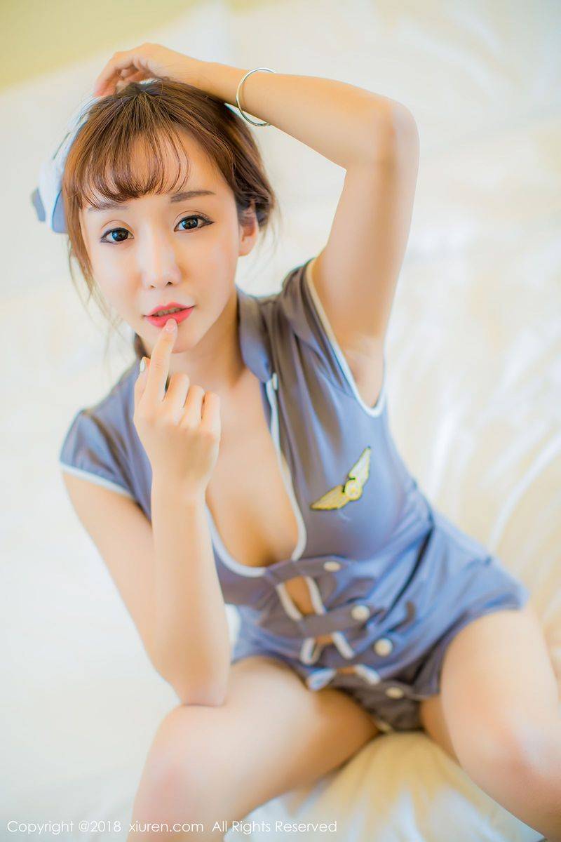 秀人网美女模特顾籼修长美腿乘务员灰色制服诱惑写真-22