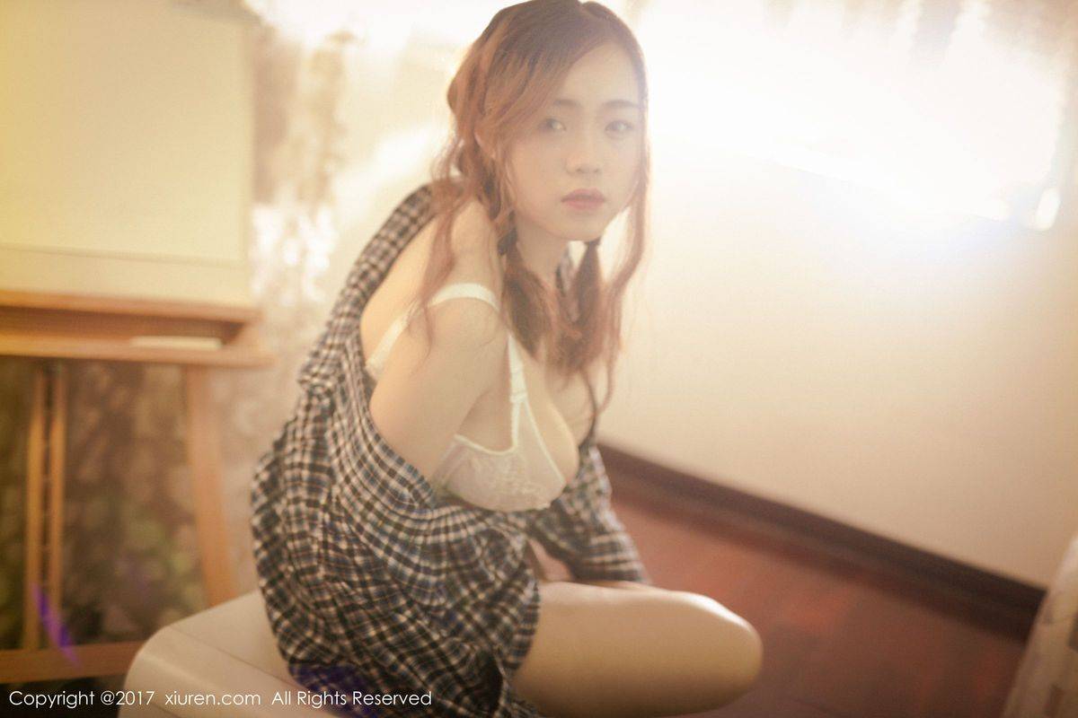 秀人网新人萝莉米爱Demon格子衬衫半透内衣诱惑美图-48