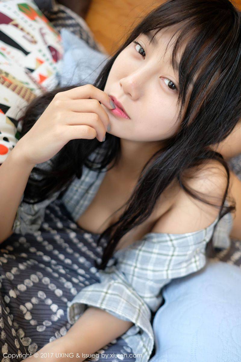 优星馆重庆美女模特李猩一前凸后翘修长美腿热辣私房写真-31