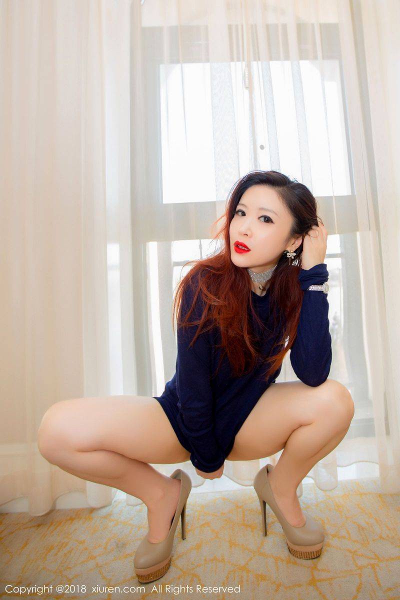 秀人网宅男女神西希白兔修长美腿白衬衫牛仔热裤户外写真-14