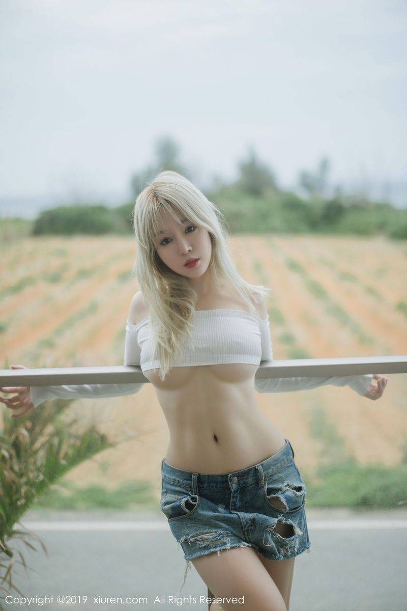 秀人网性感女神王雨纯黑色蕾丝爆乳翘臀内衣诱惑唯美写真-21