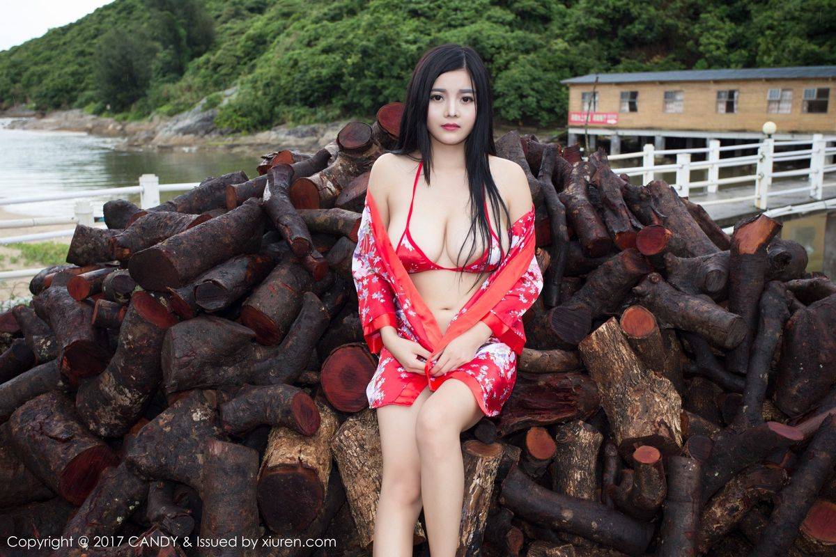 糖果画报中日混血美女林美惠子Mieko童颜巨乳诱惑激凸美图-37