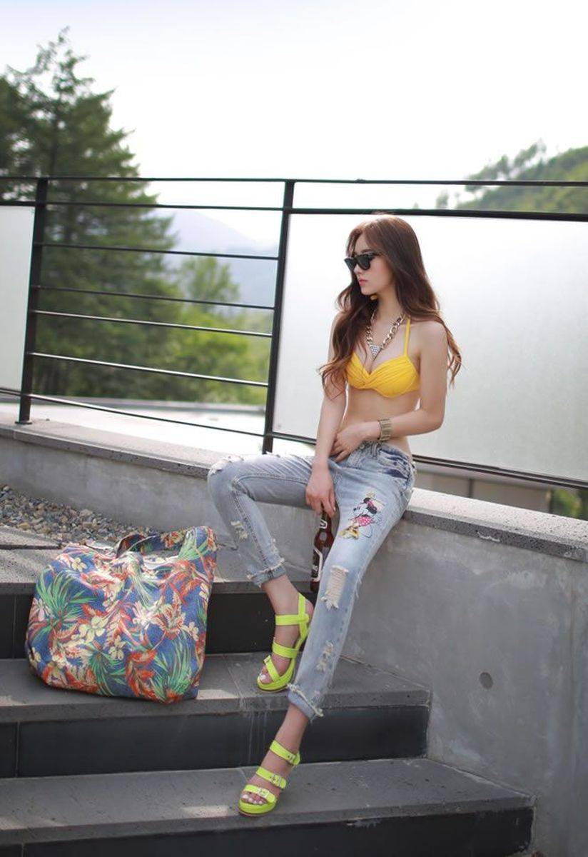 韩国人气模特孙允珠沙滩比基尼牛仔长裤极品身材最美写真-28